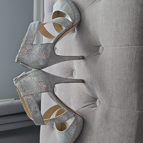 Michael Kors Silver Women's Heels - Picture 5 of 8